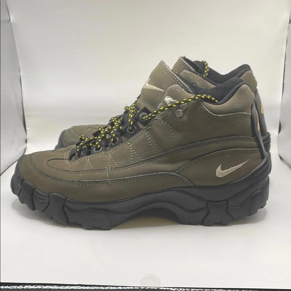 Nike ACG Y2K Outdoor Hiking Boots Olive 8.5